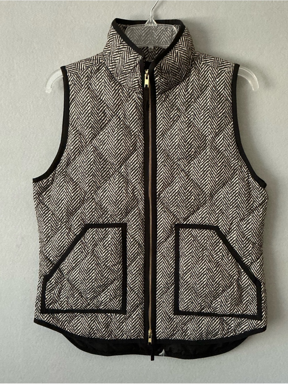 J Crew Herringbone Quilted Puffer Vest Women S Black White Zip Excursion Preppy